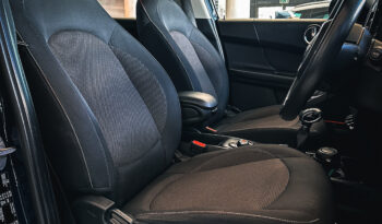 
										Mini One Countryman full									