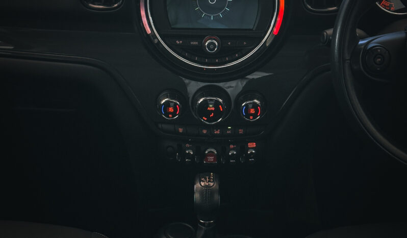 
								Mini One Countryman full									