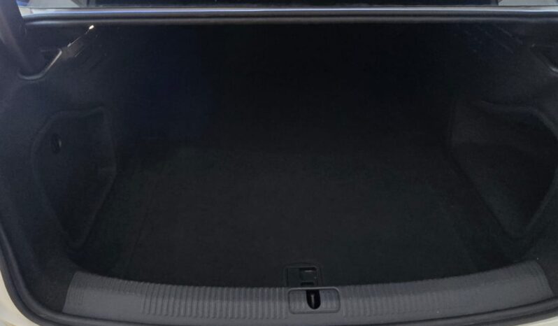 
								Audi A4 1.4 TFSI full									