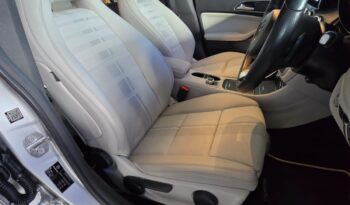 
										Mercedes CLA200 Progressive full									