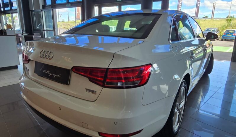 
								Audi A4 1.4 TFSI full									