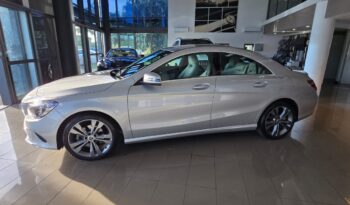 
										Mercedes CLA200 Progressive full									