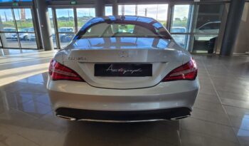 
										Mercedes CLA200 Progressive full									