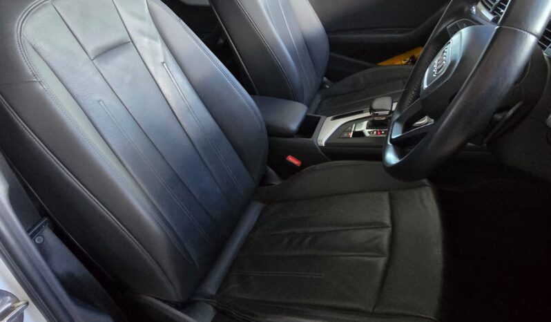 
								Audi A4 1.4 TFSI full									