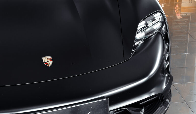 
								Porsche Taycan 4 S full									