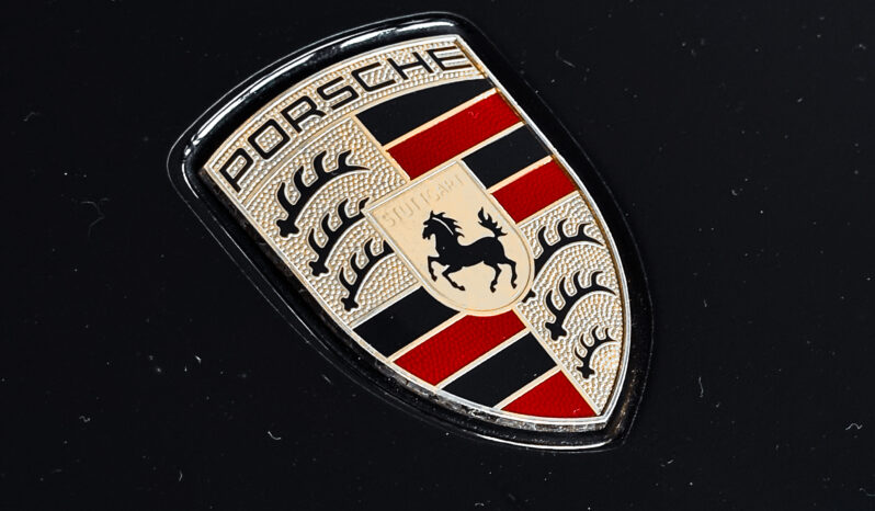 
								Porsche Taycan 4 S full									