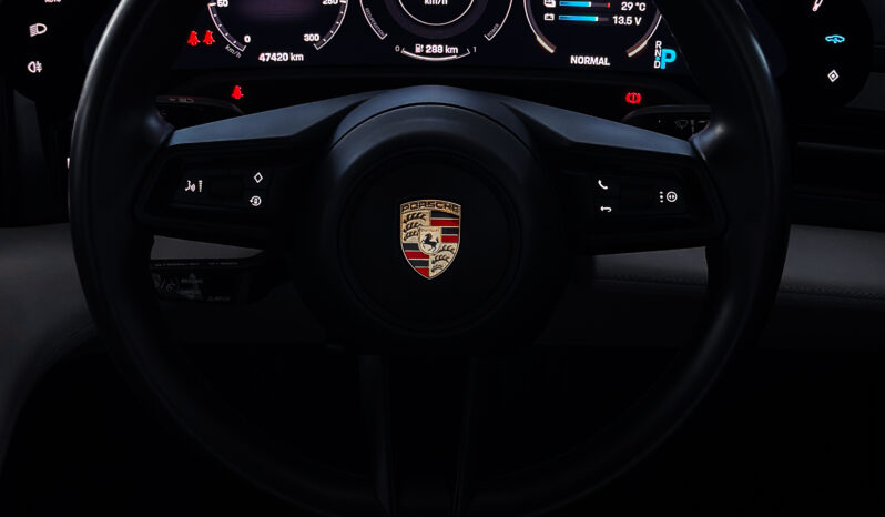 
								Porsche Taycan 4 S full									