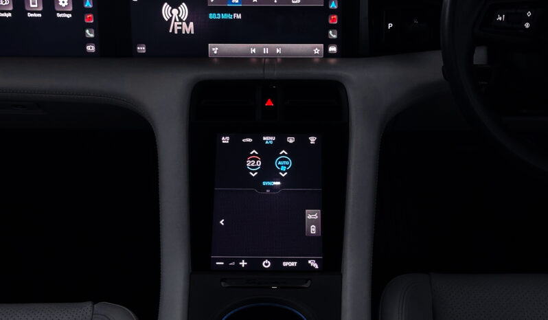 
								Porsche Taycan 4 S full									