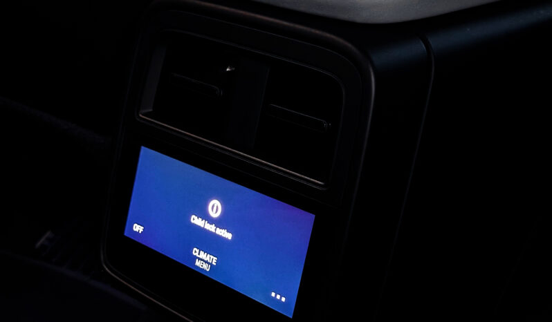 
								Porsche Taycan 4 S full									