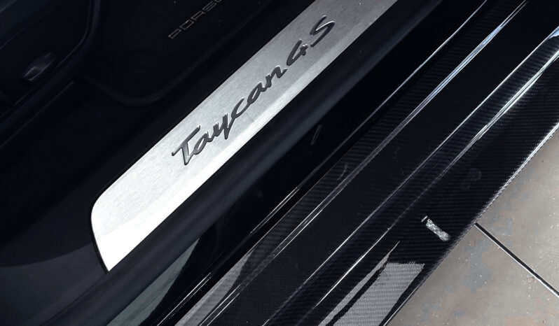 
								Porsche Taycan 4 S full									