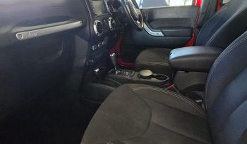 
										Jeep Wrangler JK Unlimited Sahara full									