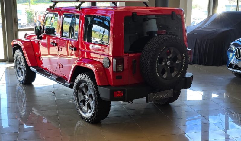 
								Jeep Wrangler JK Unlimited Sahara full									
