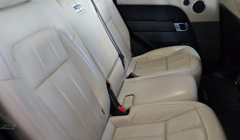 
								Range Rover Sport P400e HSE full									