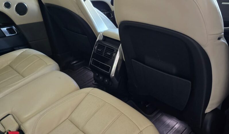 
								Range Rover Sport P400e HSE full									