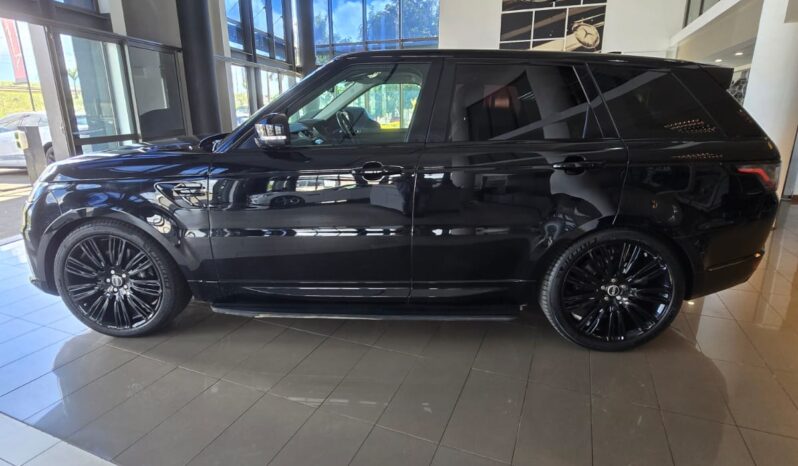 
								Range Rover Sport P400e HSE full									