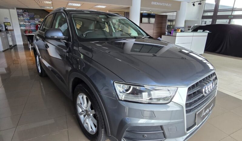 
								Audi Q3 1.4TFSI full									