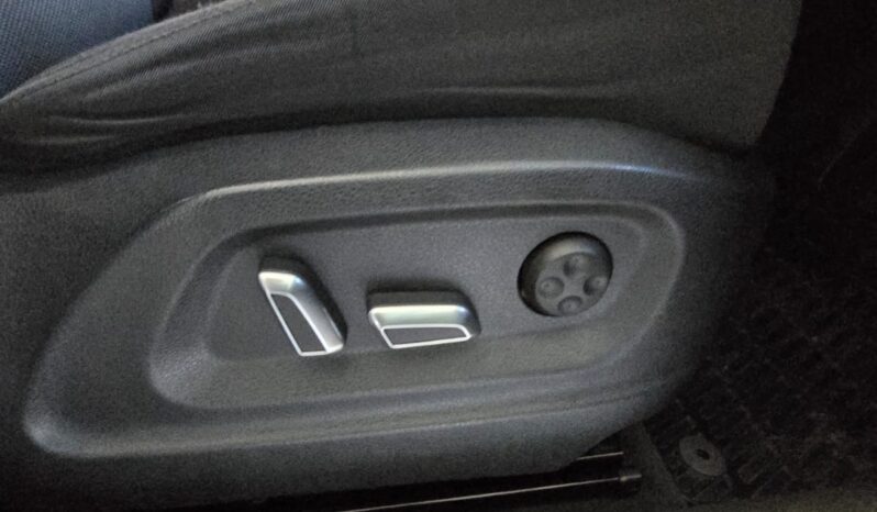 
								Audi Q3 1.4TFSI full									