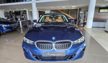 
										BMW 330e full									
