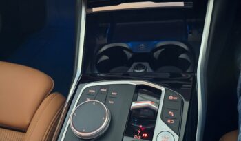 
										BMW 330e full									