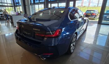 
										BMW 330e full									