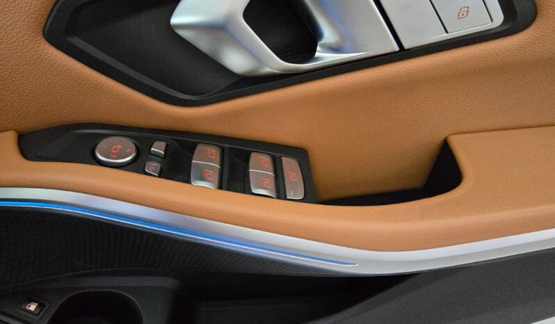
								BMW 330e full									