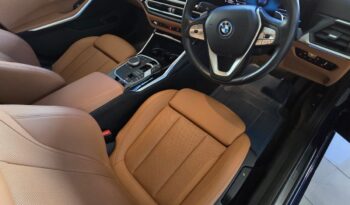 
										BMW 330e full									