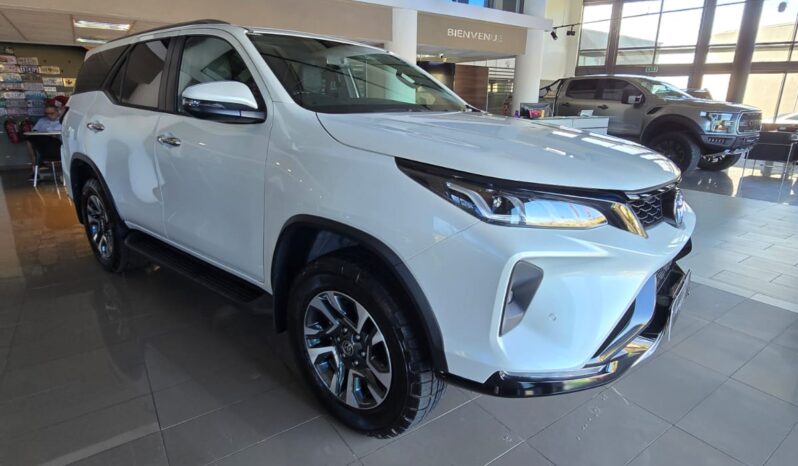 
								Toyota Fortuner 4×4 2.8 GD-6 48V (7-seater) full									