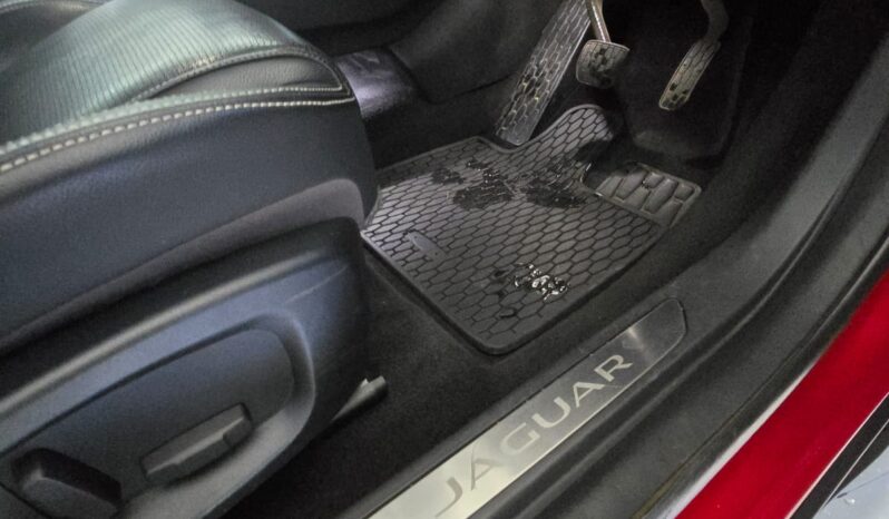 
								Jaguar I-Pace EV400 SE full									