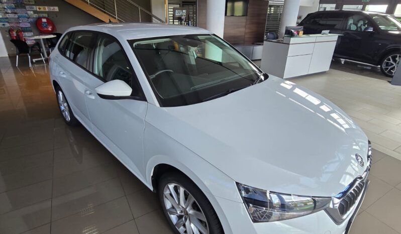 
								Skoda Scala Ambition full									
