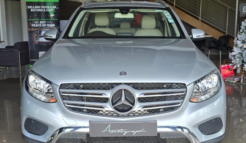 
								Mercedes GLC250 4Matic Exclusive Edition full									