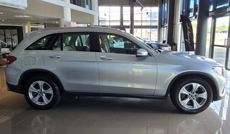 
								Mercedes GLC250 4Matic Exclusive Edition full									