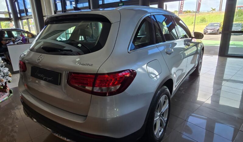 
								Mercedes GLC250 4Matic Exclusive Edition full									