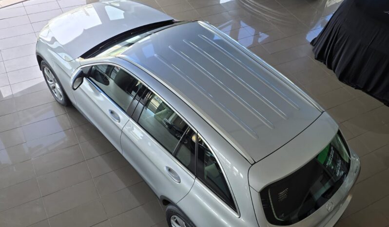 
								Mercedes GLC250 4Matic Exclusive Edition full									