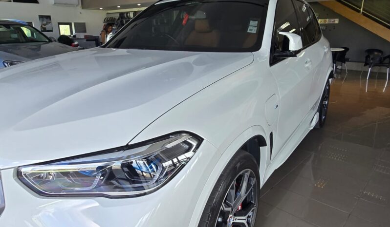 
								BMW X5 XDrive 45e MSport full									