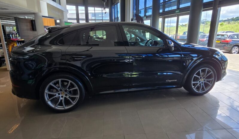 
								Porsche Cayenne E-Hybrid Coupé full									