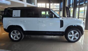 
										Land Rover Defender 110 P400e full									
