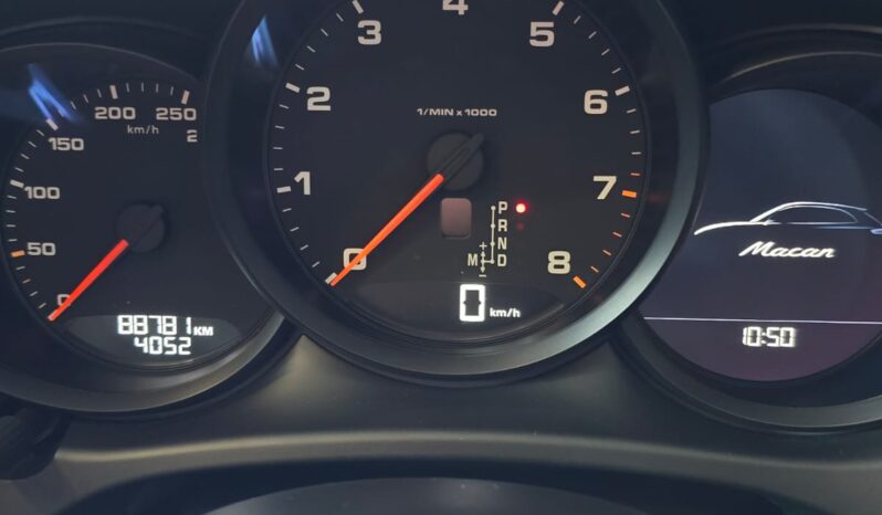 
								Porsche Macan 2.0 full									