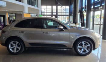 
										Porsche Macan 2.0 full									
