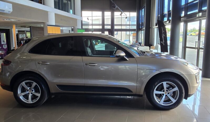 
								Porsche Macan 2.0 full									