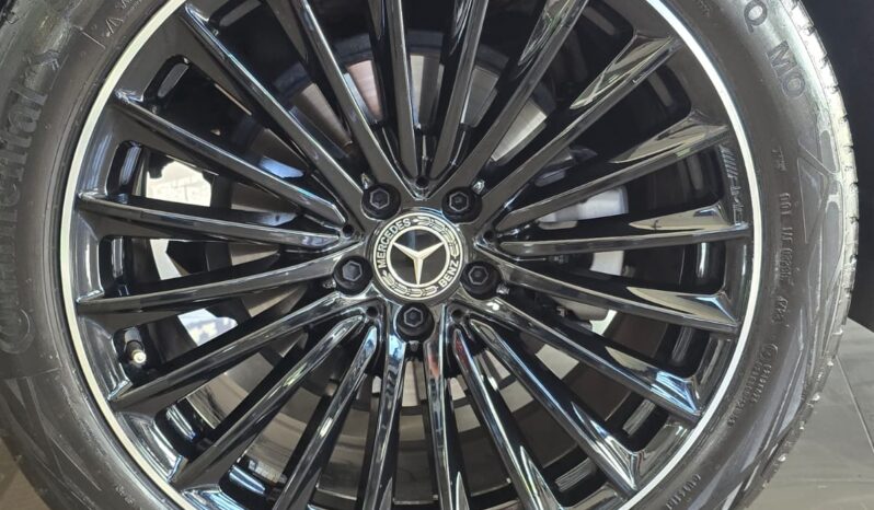 
								Mercedes GLC300e AMG Line full									