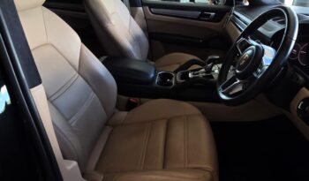 
										Porsche Cayenne E-Hybrid Coupé full									