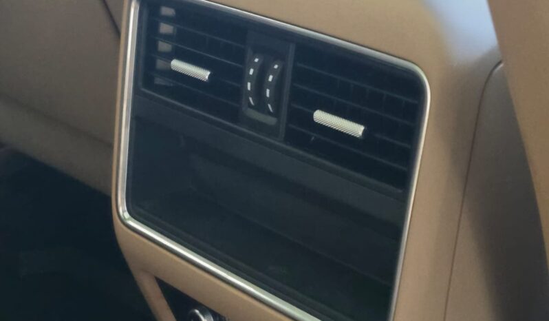 
								Porsche Cayenne E-Hybrid Coupé full									