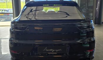 
										Porsche Cayenne E-Hybrid Coupé full									