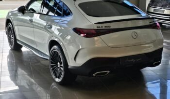 
										Mercedes GLC300e AMG Line full									