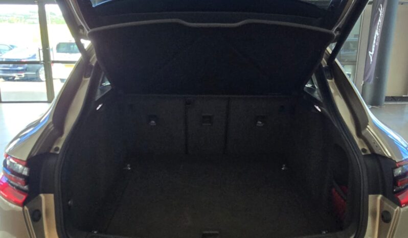 
								Porsche Macan 2.0 full									