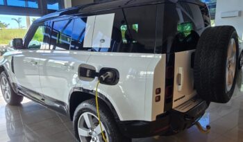 
										Land Rover Defender 110 P400e full									