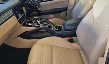 
										Porsche Cayenne E-Hybrid Coupé full									