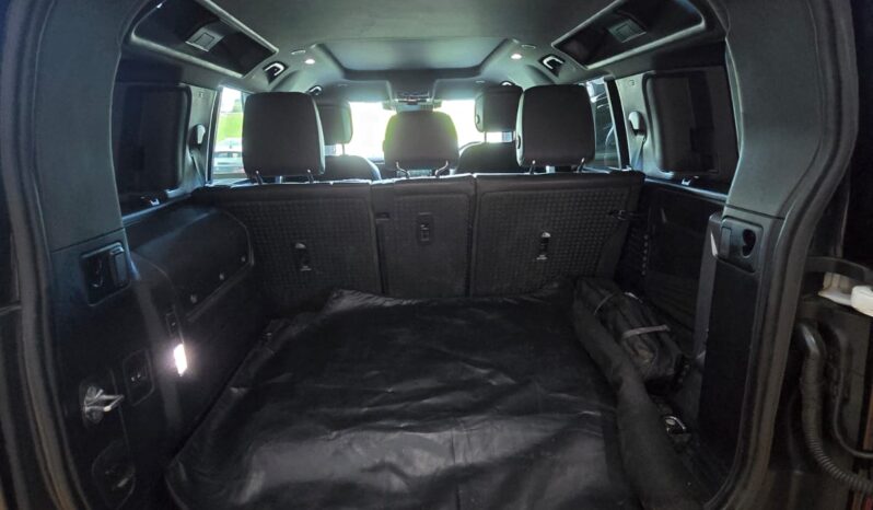 
								Land Rover Defender 110 P400e full									