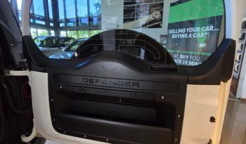 
										Land Rover Defender 110 P400e full									