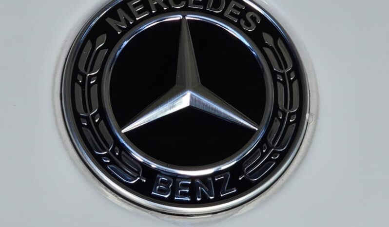 
								Mercedes GLC300e AMG Line full									